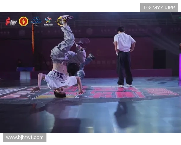 全国街舞大赛点评成都街舞队速度表现引发热议与赞赏